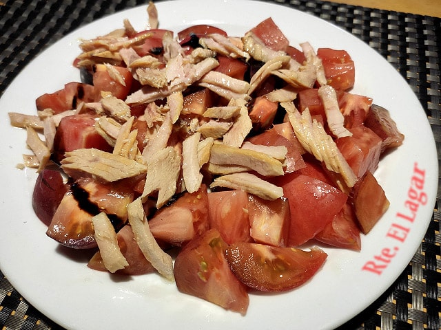 Ensalada de Tomate con Ventresca